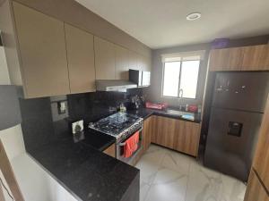 Residencia a 10 minutos del centro, 2 hab, alberca