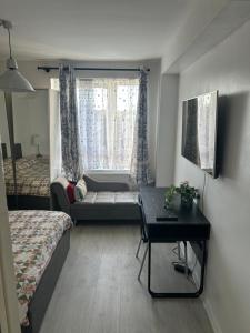 Cosy 2-Bedroom Flat in Finsbury Park, Modern, Convenient & Close to Central London!