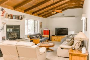 Moreno-Lake Area Free Night Special