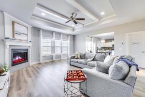 Home on the Hill 8 Mi to Bentonville City Square