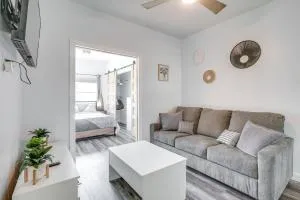 4 Mi to Lake Logan Hocking Hills Apartment - 兰开斯特