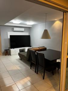 Apartamento pé na areia Recreio, vista lateral mar