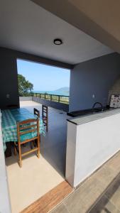 Apê na praia da Lagoinha a 400m da praia