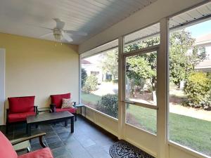 Beach Beauty 4 bed 3 bath home 5 min walk to beach in gated community