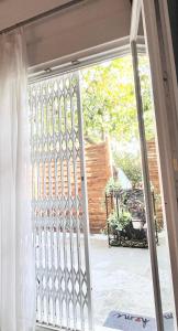 Cozy Studio in Athens Riviera, next to SNFCC