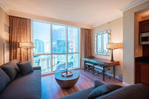 No Resort Fee Strip View Suite + Free Valet+ Pool