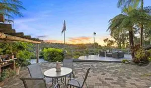 Scenic Hilltop Sanctuary - The Basin