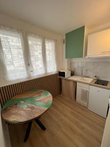 Nouveau Studio -Clim -grand lit et terrasse