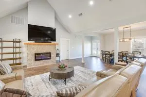 7 Mi to Talladega Superspeedway Home with Lake View - Линкольн