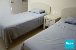 Torre con alberca a 1 cuadra de la playa