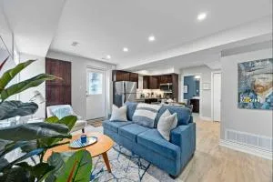 Casa St Clair - Family Suite w Patio - Forest Hill