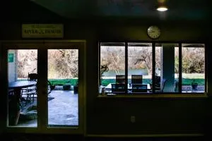 Smithville River Property Retreat - Flatonia