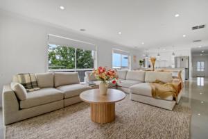 Mountain Vista Retreat - Comfort Meets Style