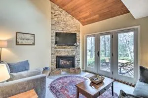 Walk to Ski, Golf and Dining Jackson Village Condo! - 布雷顿森林