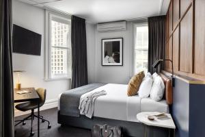  Junior Suite King or Twin room in Veriu Central