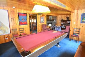 OConnell-Lake Area Free Night Special