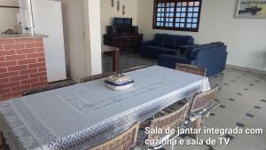 Casa no módulo 3 da Riviera de São Lourenço com churrasqueira e piscina privativas, 300m da praia