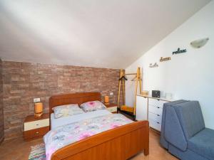 Apartments Senjo - Studio Apartment with Balcony and Garden View Apartman 5