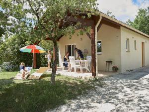 Maisons de vacances Holiday Home in France with Private Terrace : photos des chambres