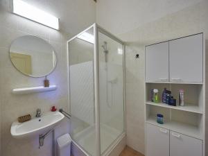 Maisons de vacances Holiday Home in France with Private Terrace : photos des chambres