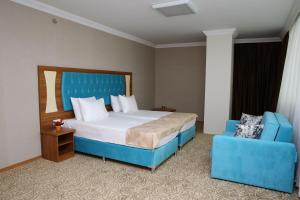 Standard Twin Room room in Golden Lounge Hotel