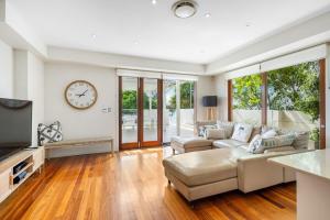 1 20 Kingfisher Drive Peregian Beach