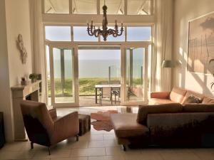 Dijkvilla on the IJsselmeer