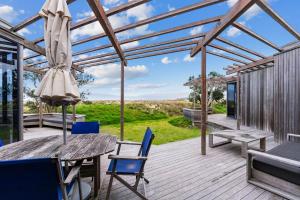 Wavefront Escape - Omaha Holiday Home