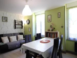 Appartements F3 avec Wifi a 150m du centre et thermes du Mont-Dore - 5 couchages - FR-1-415-143 : photos des chambres