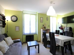 Appartements F3 avec Wifi a 150m du centre et thermes du Mont-Dore - 5 couchages - FR-1-415-143 : photos des chambres