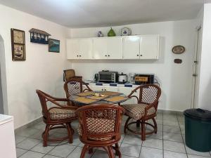 Alquilo casa en coronado