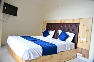 Apple Orchards 4Bhk