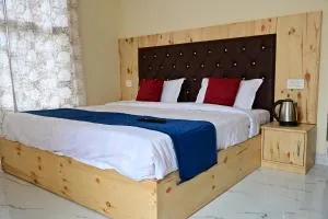 Skyway 3bhk - Tāndi