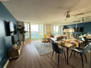 Oceanfront 1 BR Oasis w Parking & Pool 107 - 兰乔帕洛斯弗迪斯