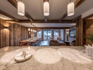 Appartement de luxe avec conciergerie 5*, vue montagne, 3 chambres, ski room - FR-1-613-125