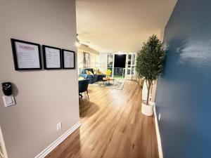 Oceanfront 1 BR Oasis w Parking & Pool 417