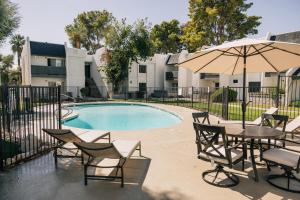 Walk Everywhere Balconycoronadogempool