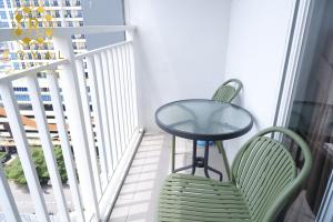 Royal Suites Studio 17th Floor - Citra Plaza Nagoya Apartment