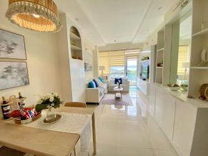 Luxury Oceanview Condo