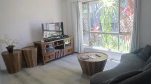 #5 Waterford Glen by Riley's Rooms - Marsden