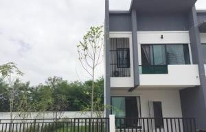 3 Bedrooms townhome, gated community KKC