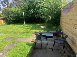 Holiday Home with free parking & 4min to Edinburgh Warverly