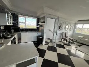 Barrons Estate B&B Self - Catering Apartment - Manenberg Barrons Estate B&B Self - Catering Apartment - Manenberg