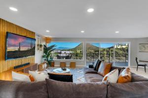 The Horizon Haven - Gem Show