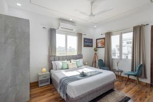 Alaya Stays Baramasa 3 BHK Hill Retreat with Pool & Garden