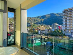 Sunset at Greenside - Sea & Mountain View