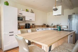 Maisons de vacances Havre de paix en Charente Maritime avec 3 formules d hebergement sur mesure de 1 a 14 voyageurs : photos des chambres