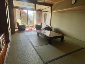 令德湖畔山荘 - Oshino