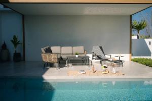 Beachfront 998 Pool Villa