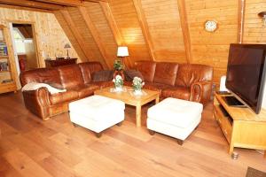 Zeltdachhaus mit grosser Terrasse und W-LAN